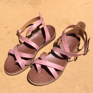 Pink women’s sandals 8